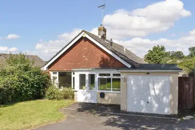 Image de This quiet located chalet bungalow gives enough space for all the family to enjoy.