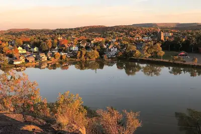 Image de Charming Bluff home with view of Lake Bancroft