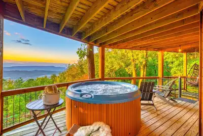 Image de Summer Specials! Secluded Family Cabin w/Epic Views, Theater, Game Rm, Fire Pit