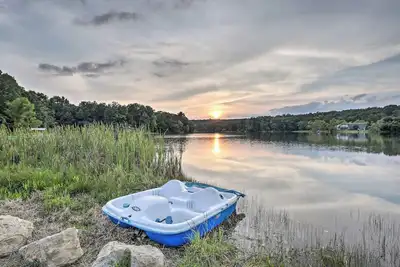 Image de Waterfront Dunlap Cottage: Large Yard + Views