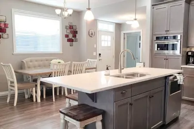 Image de Luxury 4-Bedroom Retreat Near the Pool – The Cottages on Osoyoos Lake