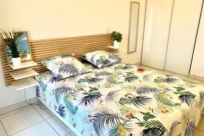 Image de Montpellier Port Marianne T2 (47m² +terrasse 31m²)