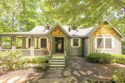 Image de 298 Hedgewood Drive at Bear Lake Reserve