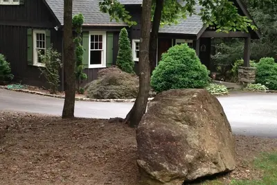 Image de Belle lac Hickory Cottage - droite sur l'eau!