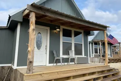 Image de #1 Tiny Lil Luv Shack ⚜ Whitney | Same Day Bookings