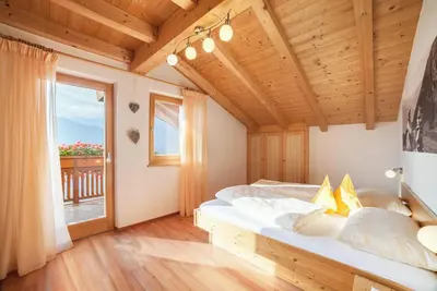 Image de Appartement \"Tonigbauernhof Enzian\" avec vue sur les montagnes, balcon et Wi-Fi