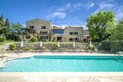 Image de appartement 3 pièces avec 2 chambres à Fayence