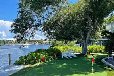 Image de Waterfront Home, 200ft Dock, Gulf Access, Kayaks, Bicycles, Mini Golf, Game Room