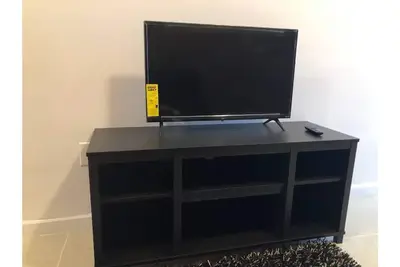 Modern Two-Bedroom Apt close to Manhattan! Candy