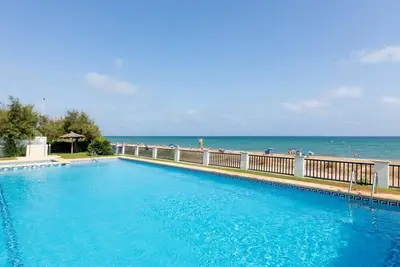Image de Merveilleuse maison de vacances avec climatisation, Wifi, piscine, Tv, patio et parking