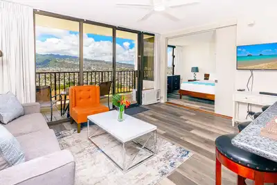 Image de Tropical Waikiki condo w/ views & lanai