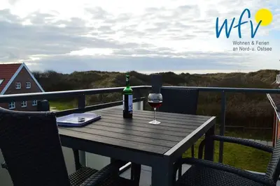 Image de Cozy vacation apartment with balcony!