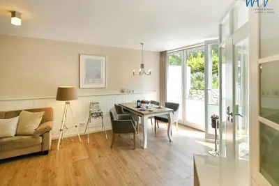 Image de Wonderful hours of sunshine on the wind-protected south-facing terrace!