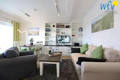 Image de Feel-good vacation with a sunny balcony and your own beach chair on the beach