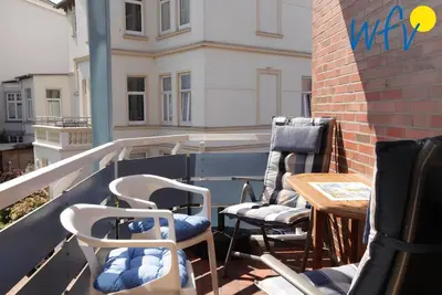 Image de Strandhus vacation apartment 12 on Borkum: Cozy accommodation with a sunny balcony