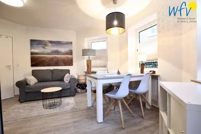 Image de Modern vacation apartment with beach chair!