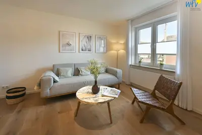 Image de Two separate bedrooms, private sauna and sunny balcony!