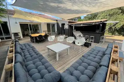 Image de Joli Mas au pied du Domaine de Beauvallon, à 200 m de la plage