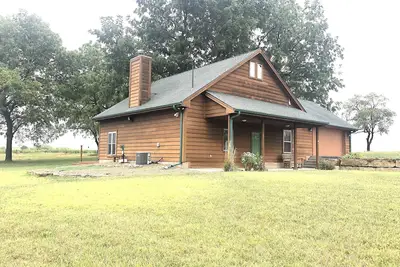 Image de Heartland Cabin Retreat~ King Bed ~ Room to Roam