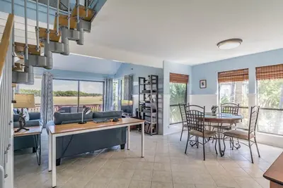 Image de Marsh Haven - Beautiful marsh view, center island, walk to the beach, 236 Tennis Villa