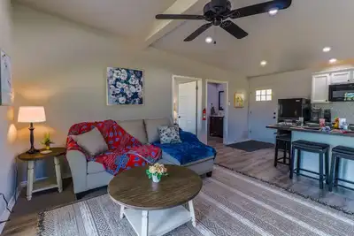 Image de River front comfort at Lucinda's Cabin