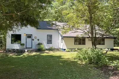 Image de 3+ Bedroom House +Sauna, Patio, Direct Snowmobile Trail Access, & Firepit