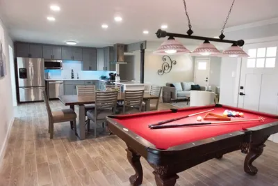 Image de The Chadwick: Old Town Scottsdale 4/2 with Spa, Bbq, and Pool Table