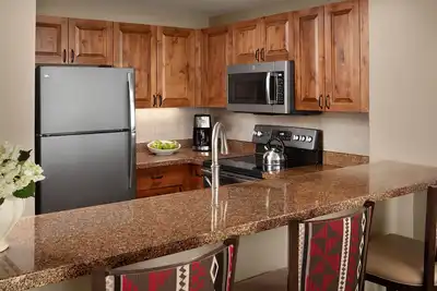 Image de Located in exciting Vail yet secluded in its own rustic and quiet enclave