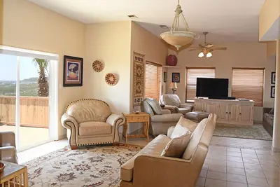 Image de Southwest Elegance with Amazing Views!