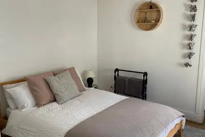 Image de Penarth (Cardiff) Centre - Private Terrace! Great Value Premium Accommodation!