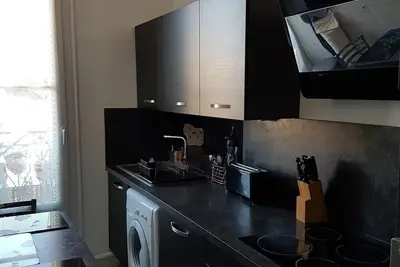 Image de appartement  centre  ville  vue  panoramique sur  la baie  de bandol