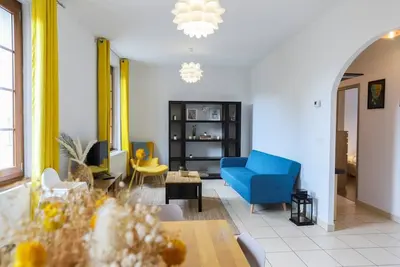 Image de The suburb! Ideal location Old town