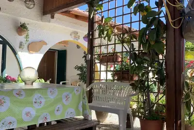 Image de Cottage located along the coastal strip opposite Asinara.