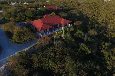 Image de Lakeside Tranquility - Newly renovated secluded self-contained apartment.