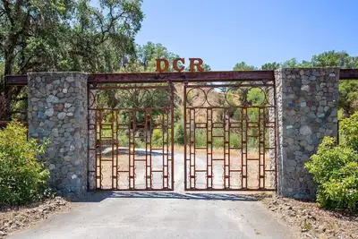 Image de Entire villa in Hopland, California