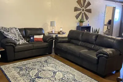 Image de A country retreat with plenty of space to entertain, sleep and play.