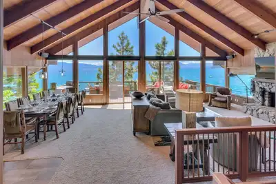 Image de West Shore Lakefront with Stunning Panoramic Views