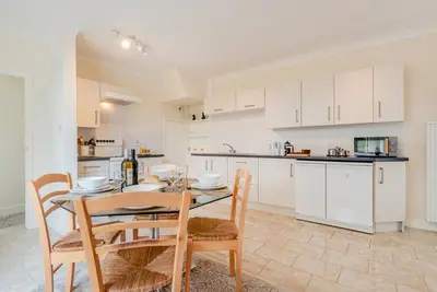 Image de Gwynnant Cottage - Deux Chambres Maison, Couchages 4