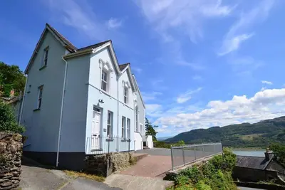 Image de Bryn Hyfryd - Quatre Chambres Maison, Couchages 7