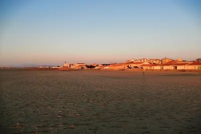 Image de T2 avec balcon lumineux et calme