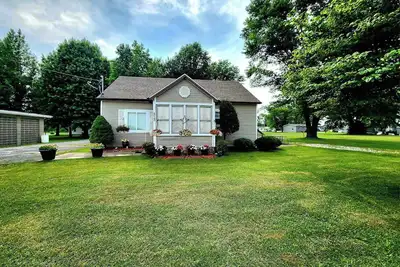 Image de Lakeside Shady Rest Home Away from Home blocks from Rend Lake and I57/I64