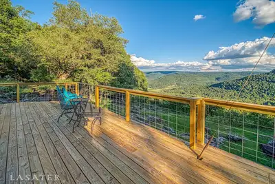 Image de Best View! Beautiful Ozarks cabin On rim of Ar Grand Canyon! Many new updates