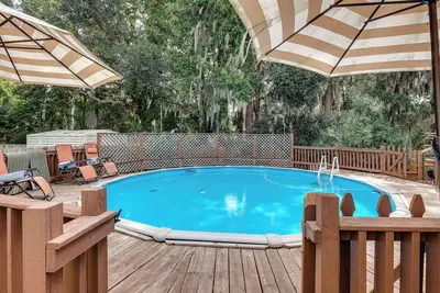 Image de Backyard Pool! Refresh at Rivermist!