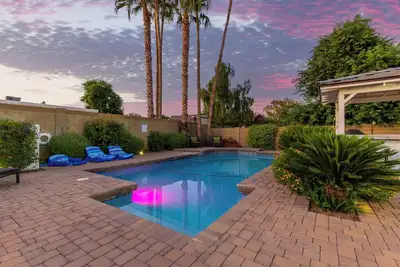 Scottsdale Resort-Style Getaway| Pool, Spa & Fire Pit Haven
