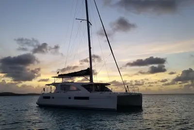 Image de Caribbean vacation, safe and comfortable catamaran.