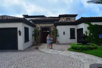 Image de Watch whales from the exclusive Private Villa in Double Guard Gated Community