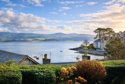 Image de 5 Star Cottage, Sleeps 8, Amazing Sea & Mountain Views, Borth y Gest, Wales