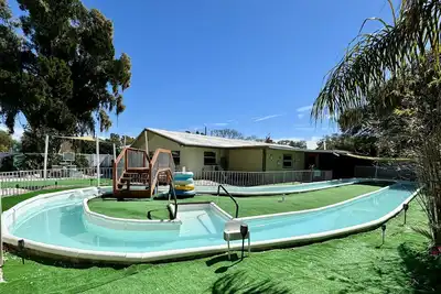 Image de Vacation Experience - Private Lazy River - Large Home w/Outdoor Kitchen