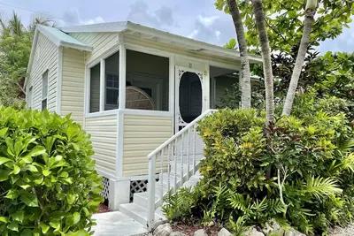 Image de Old Florida Style, Dockage, Swimming Pool (shared), just 20 miles from Key West