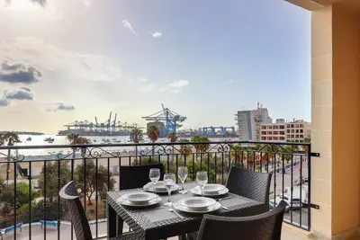 Image de Luxurious Duplex Seafront Apt with Amazing Views